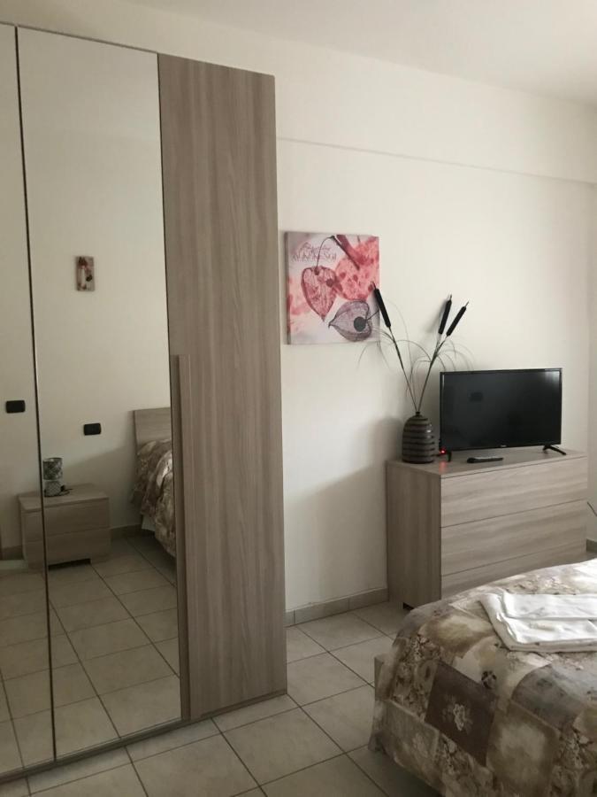 Residence Mariele Tavazzano Exteriör bild